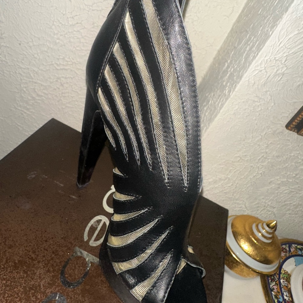 bebe Black and Silver Striped Heels